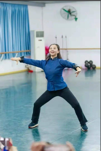 道日娜艺术风采